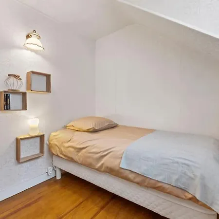 Holiday home La Maison De Roselyne 5 Pers 250m Du Centre *